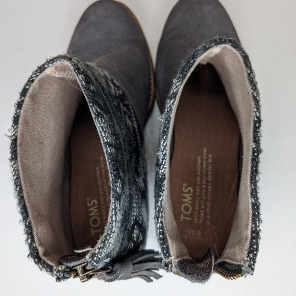 Toms Leila Suede Aztec Heeled Ankle Boot Dark Gray Black Sz 6 - Picture 9 of 12